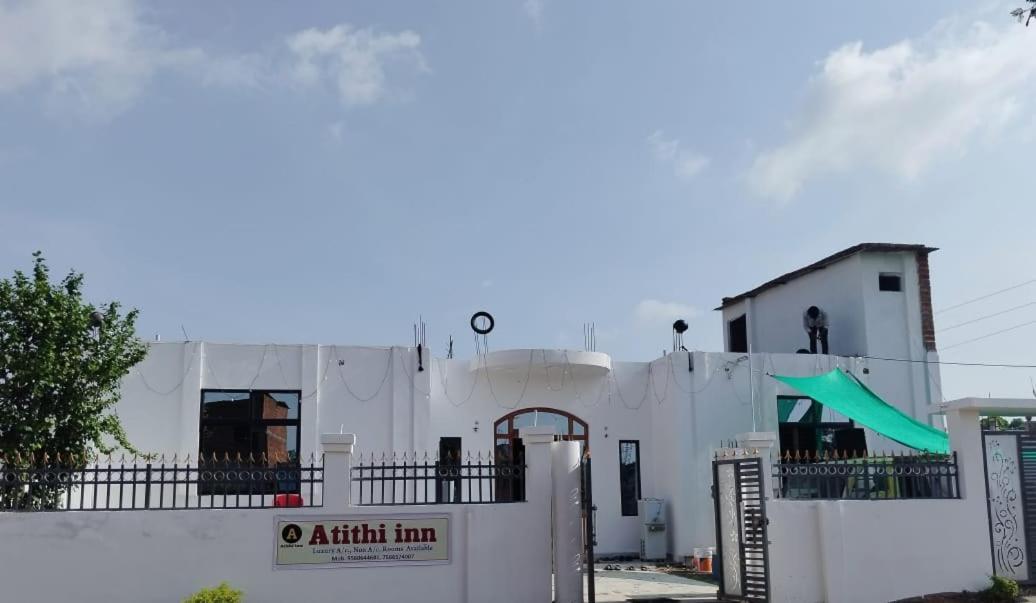 Atithi Inn Кхаджурахо Экстерьер фото
