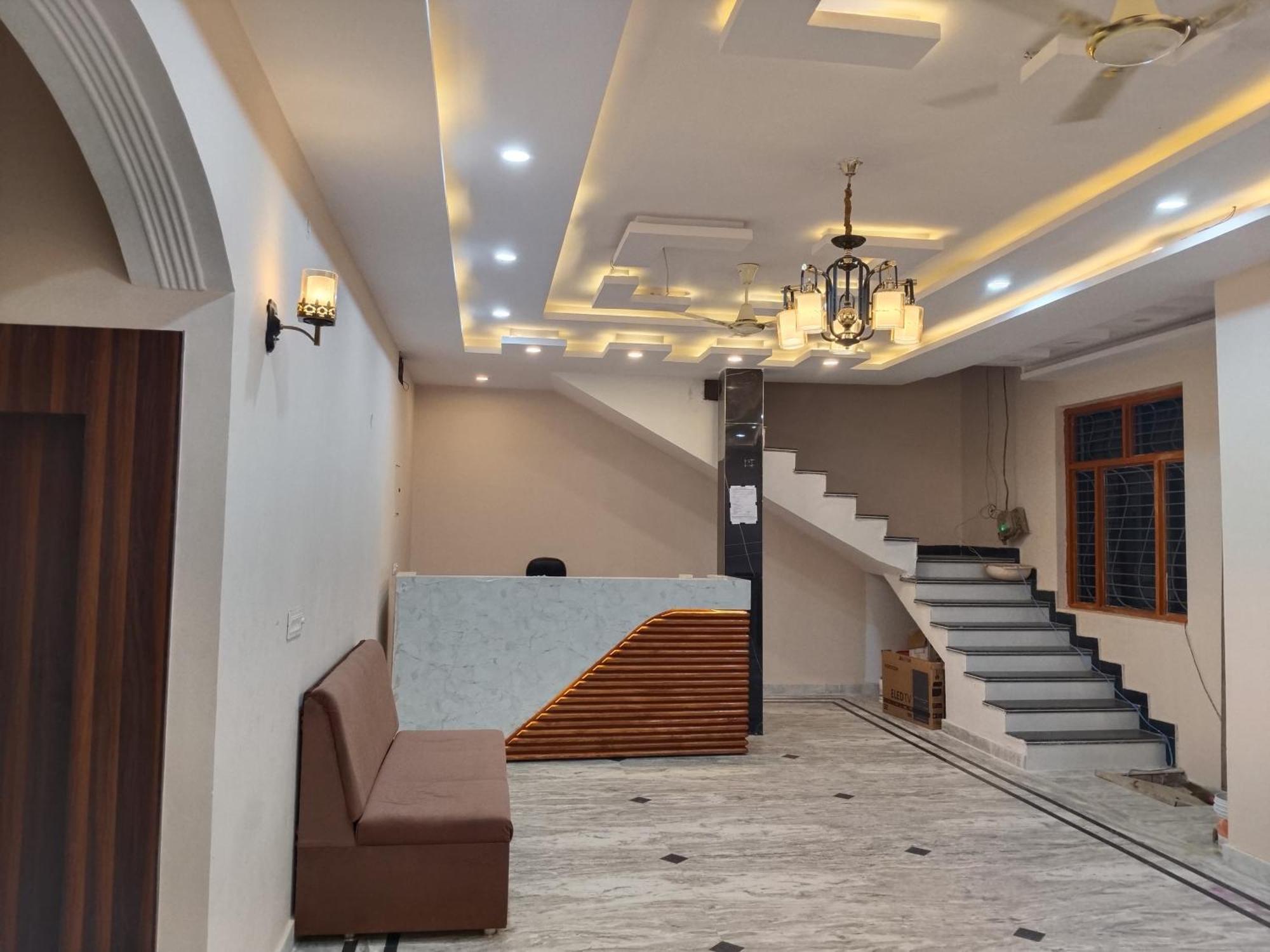 Atithi Inn Кхаджурахо Экстерьер фото